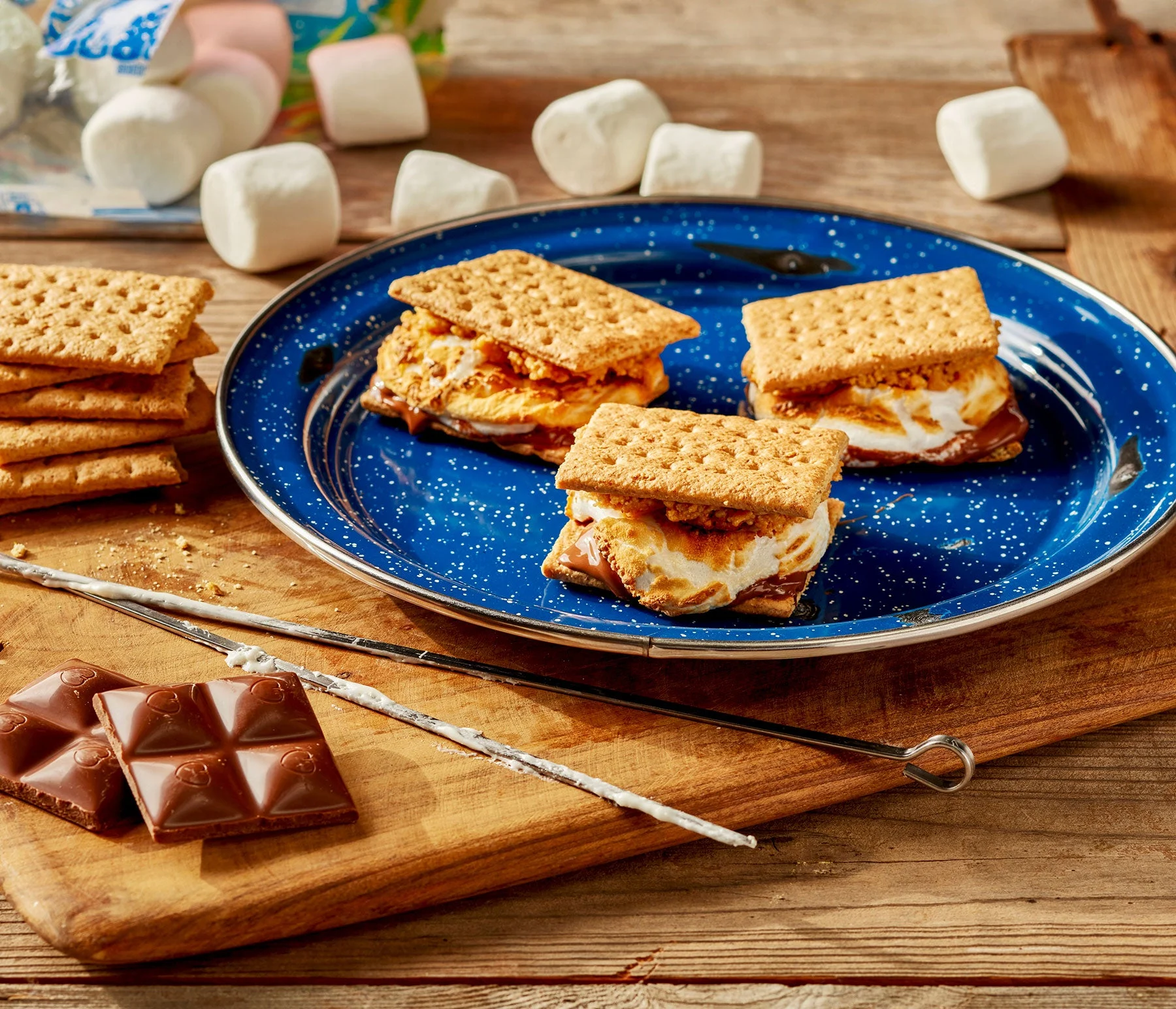 kfd-fy24-recipes-buckeye-smores_3qtr_i02_1800x1544.jpg