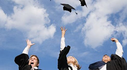 Top 4 Methods To Study Abroad For Free