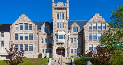 LakeHead University Thunder Bay