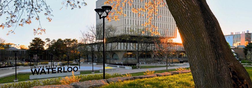 Suasana kampus University of Waterloo, salah satu universitas Kanada terbaik untuk jurusan psikologi