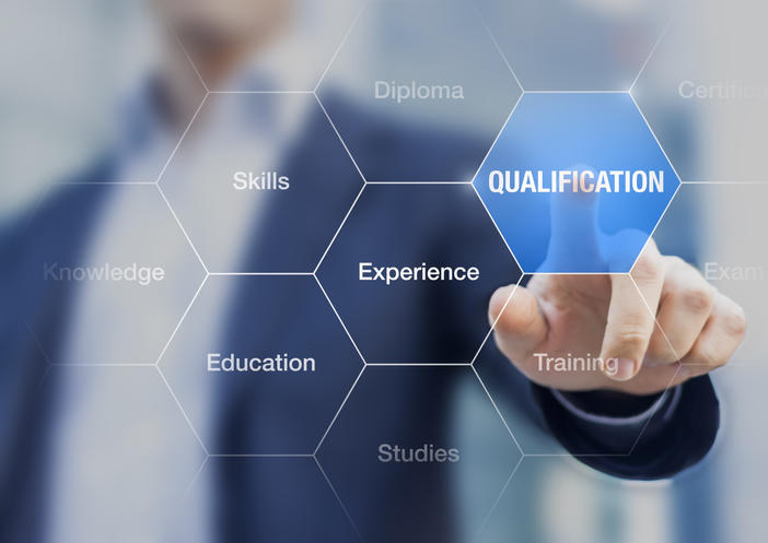 Ask questions to study abroad consultants to understand the qualification requirements at different universities.