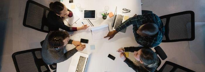 Para pekerja Selandia Baru biasanya bekerja dalam tim kecil - Hotcourses Indonesia
