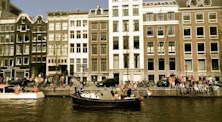 Amsterdam, thành phố bên những con kênh