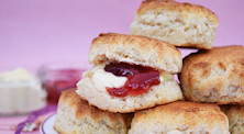 Scones, Cemilan Khas Inggris yang Dinikmati Saat Tea Time
