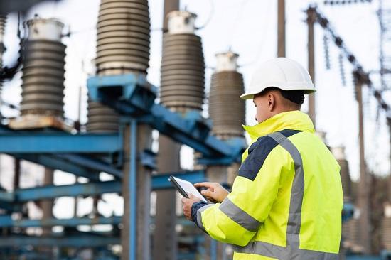 دراسة هندسة الطاقة في الخارج