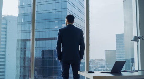 ceo noi tieng hoc truong gi