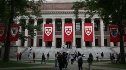 Harvard, trường đại học Việt Nam, là nơi các sinh viên hoàn thành bằng cử nhân, thạc sĩ và tiến sĩ được đào tạo bài bản. Với giáo viên có kinh nghiệm và chương trình giáo dục chất lượng cao, Harvard mang đến cho sinh viên sự thành công trong tương lai. Xem hình ảnh để khám phá trường học.