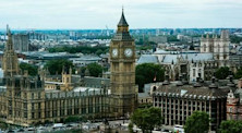 Chuyên gia nói về kế hoạch cắt giảm du học sinh và thị thực làm việc tại UK