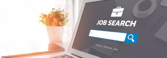 Situs pencari kerja di layar komputer
