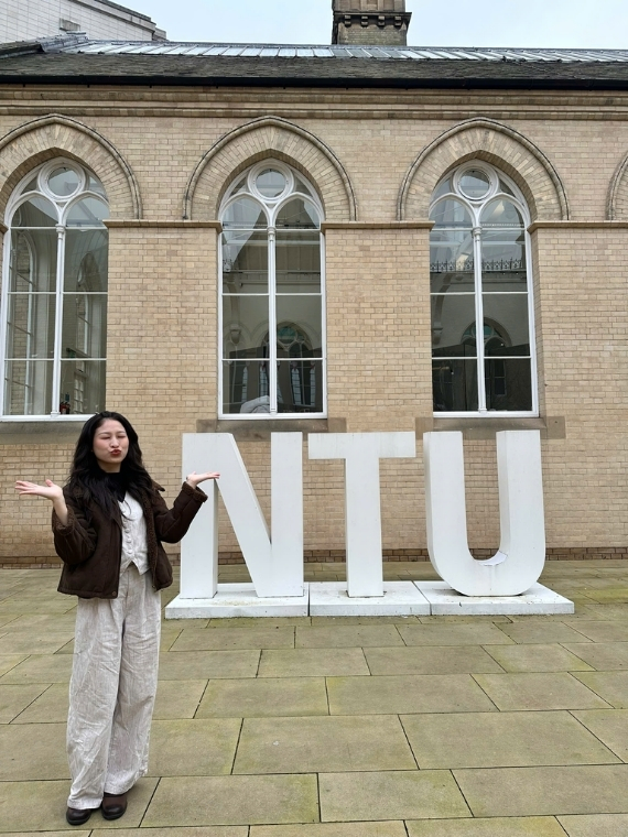 khuôn viên trường NTU