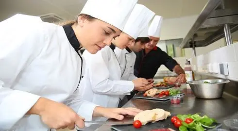 Веселое и вкусное свадебное торжество