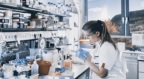 Cómo encontrar un empleo después de graduarte en China