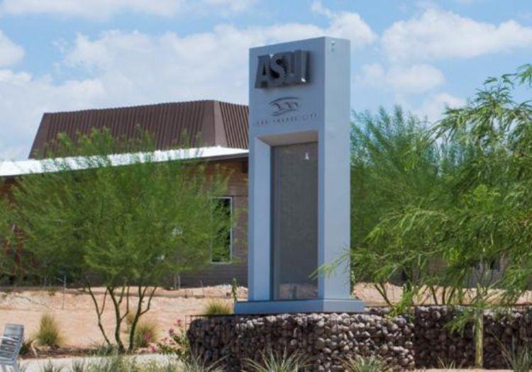 Gedung perpustakaan utama di Arizona State University, salah satu universitas AS dengan jurusan Psikologi terbaik yang biaya kuliahnya terjangkau