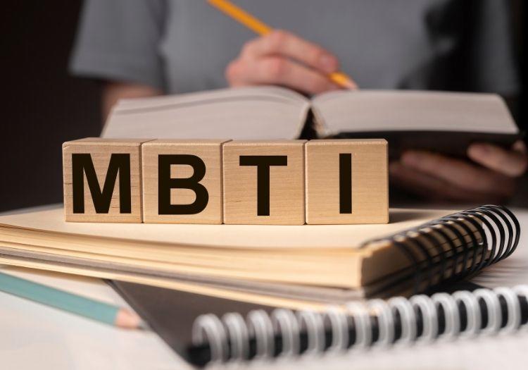 Mencari Karir yang Tepat Untukmu Berdasarkan Tipe Kepribadian MBTI - Hotcourses Indonesia