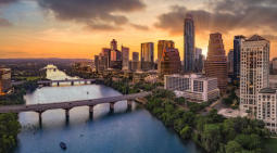 Texas là một trong những tiểu bang phát triển nhất tại Hoa Kỳ, với nền kinh tế vững chắc, cơ hội việc làm tốt và các địa danh nổi tiếng như Thành phố Houston, San Antonio hay Dallas. Hãy cùng khám phá vẻ đẹp độc đáo của Texas qua những hình ảnh đẹp và truyền cảm hứng.