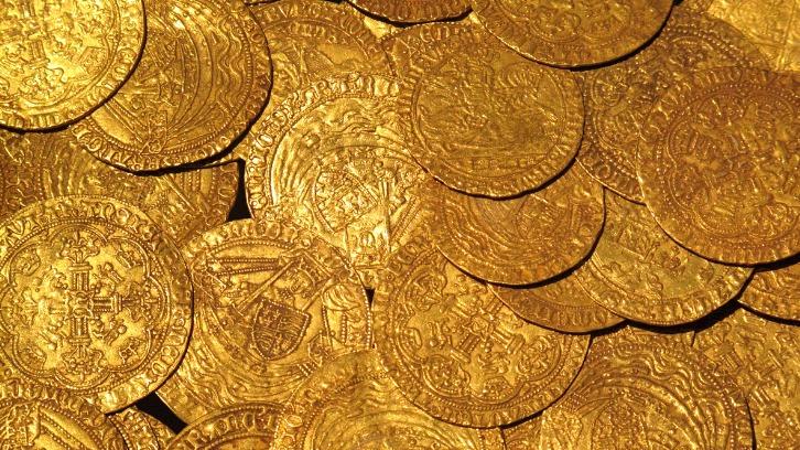 Large hoard of 15th Century medieval gold coins