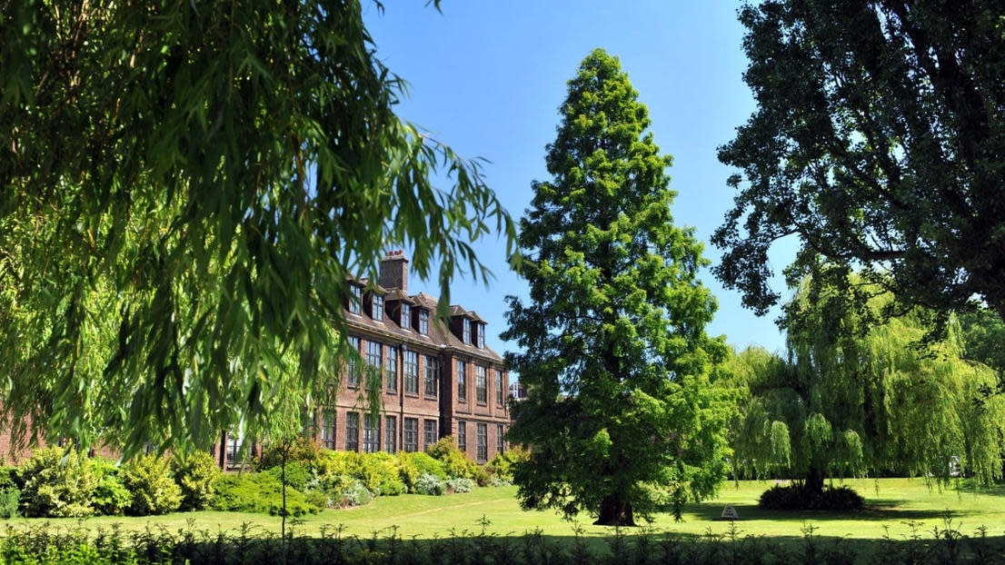 Shot of the University of Hull campus