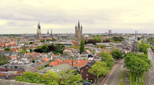 Tìm nhà, mua sắm, khám bệnh, vui chơi nhảy múa tại Delft, Hà Lan