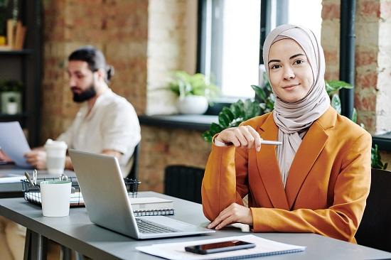 تخصص لأعمال والإدارة