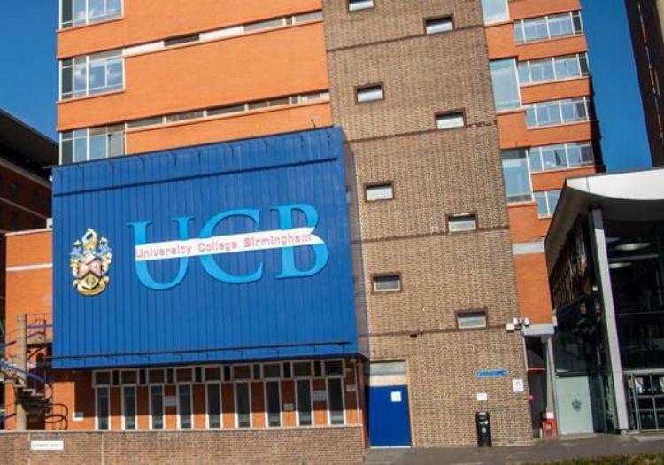 Keberhasilan UCB dalam meraih gelar University of the Year cukup mengagumkan, karena mereka berhasil melejit dari posisi 56 di tahun 2020 ke posisi pertama di ajang WUSCAs 2022 - Hotcourses indonesia