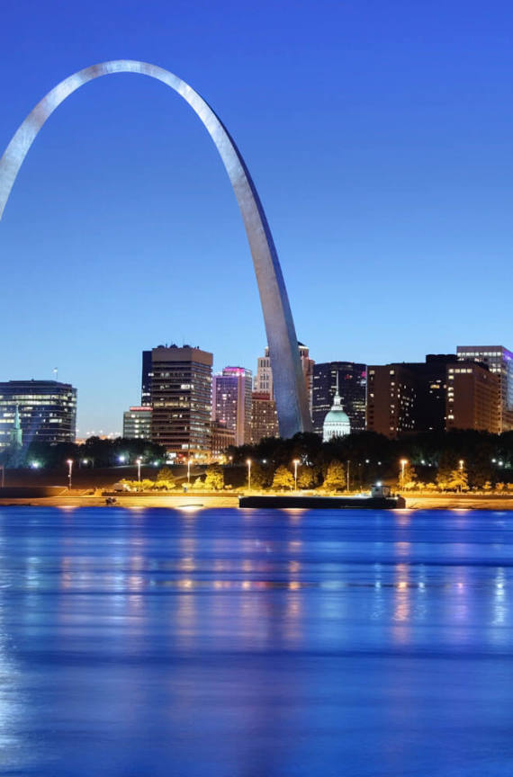 St. Louis arch over the river