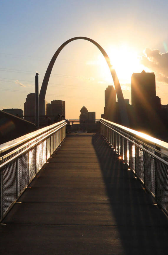 St louis arch and the sun