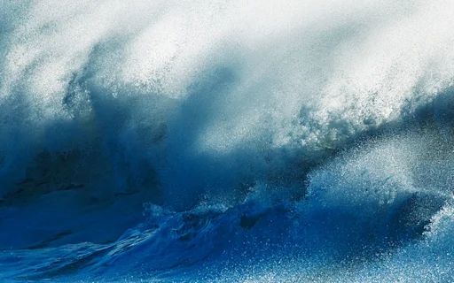 zoom in image of waves