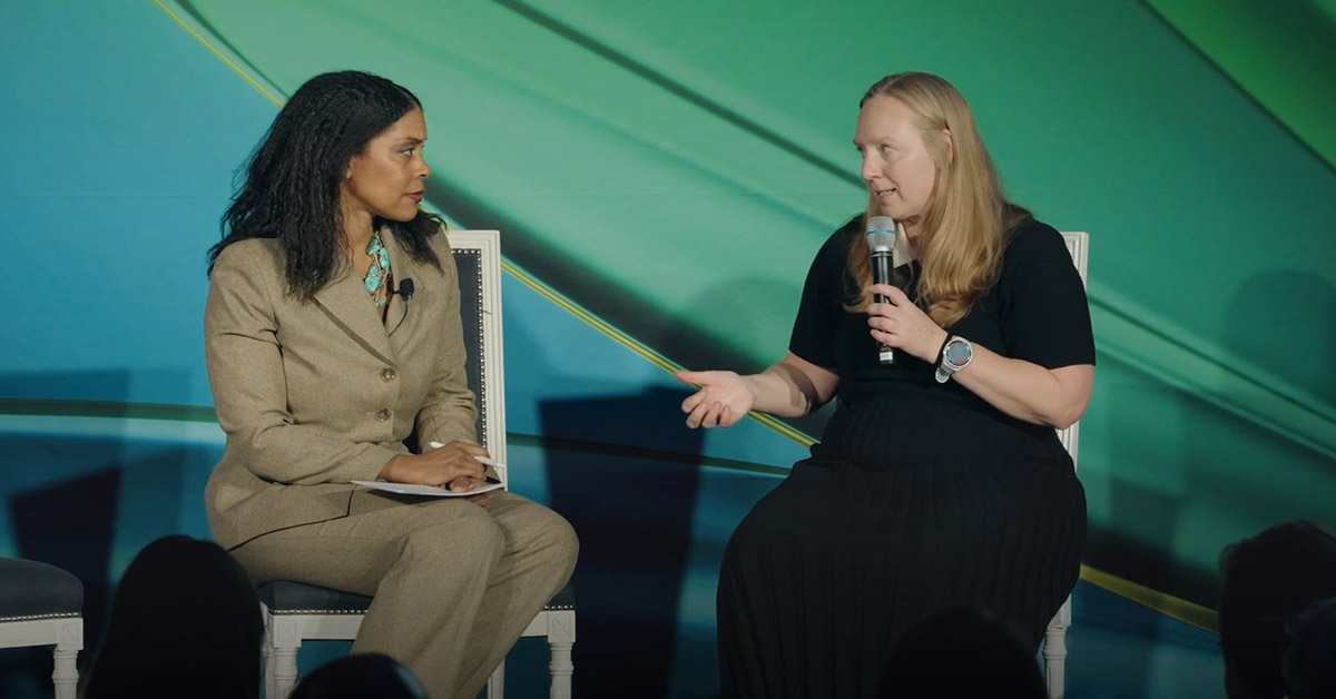 GDIT's Jylinda Johnson and State CIO Kelly Fletcher talking at Emerge: Smart Government event 