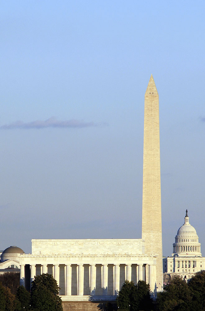 Lincoln Memorial and Washington Monument and US Capitol.