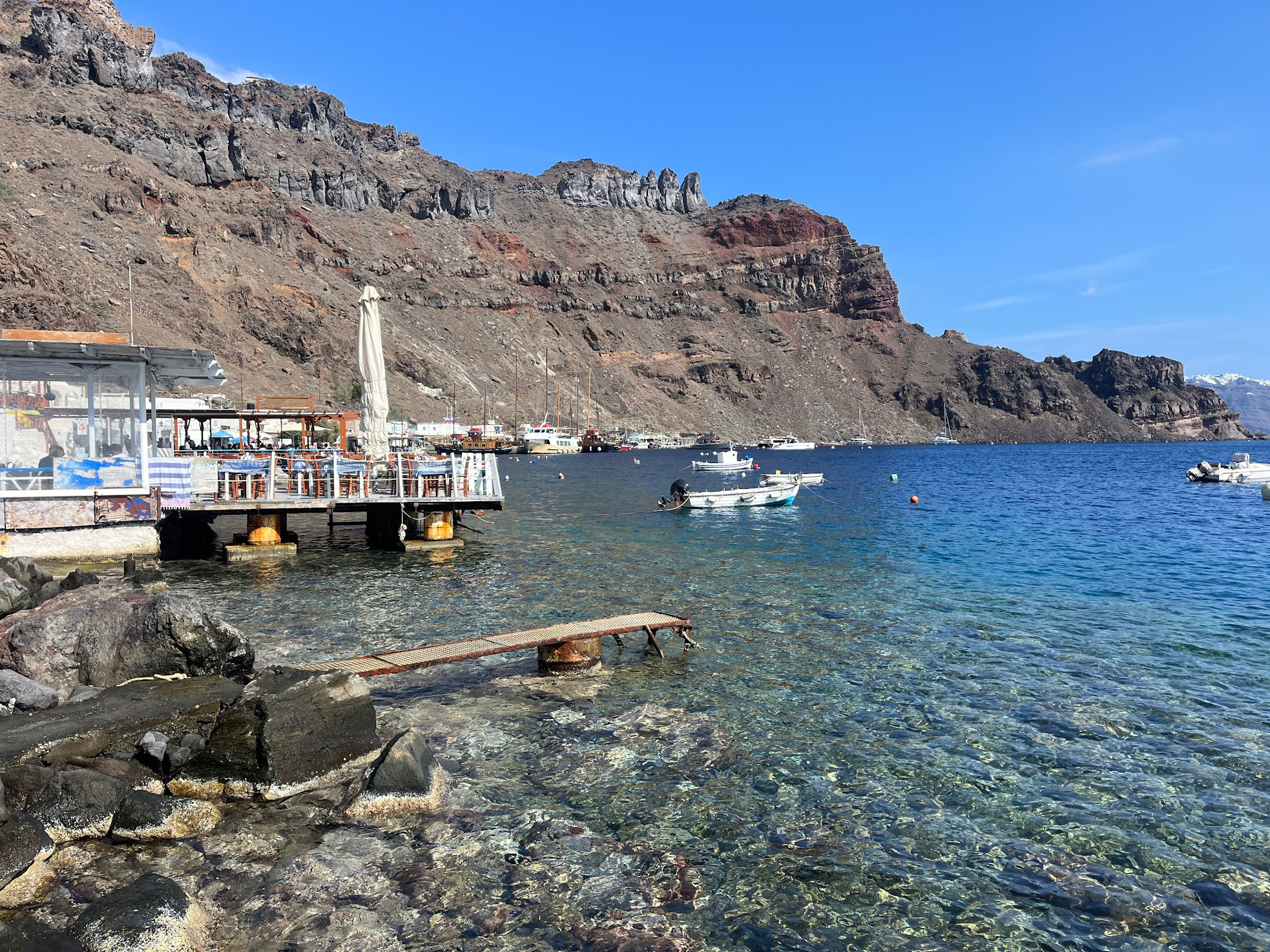 santtorini island pier