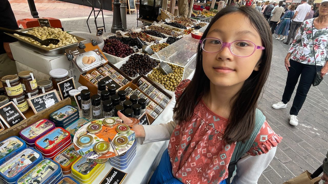nice market olives