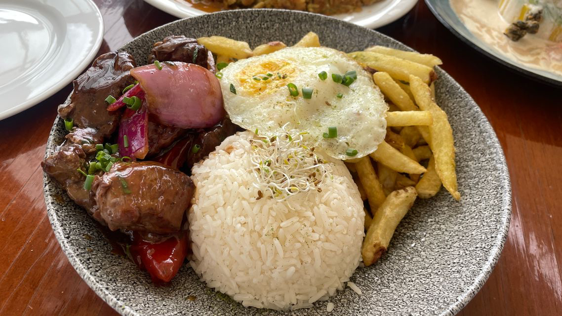 Peruvian lomo saltado