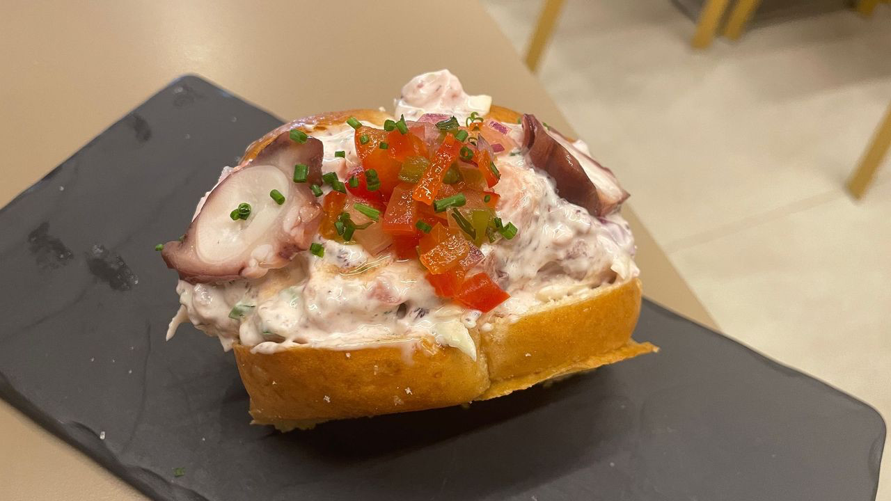 malaga octopus roll