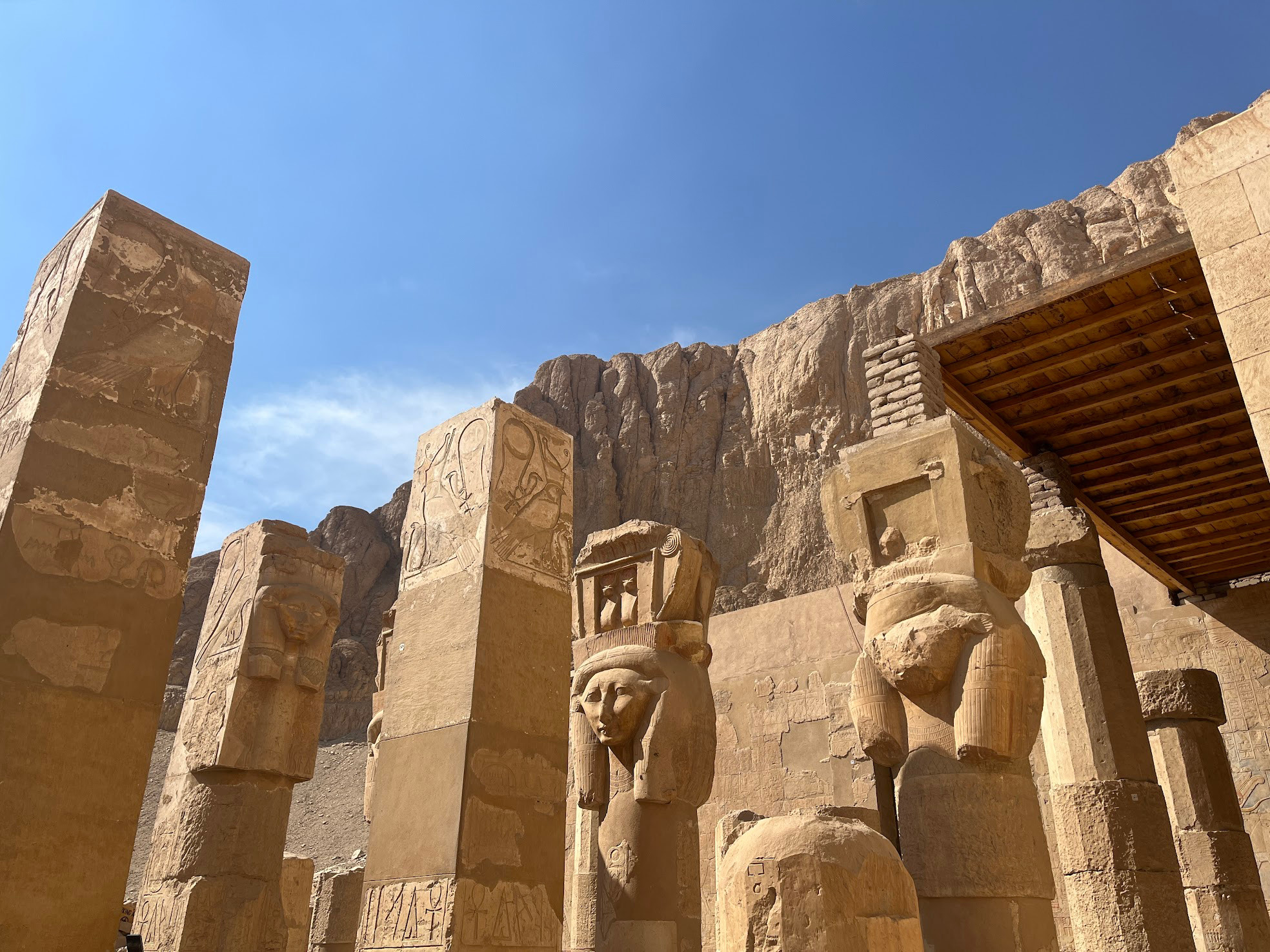 luxor queen tomb hathor
