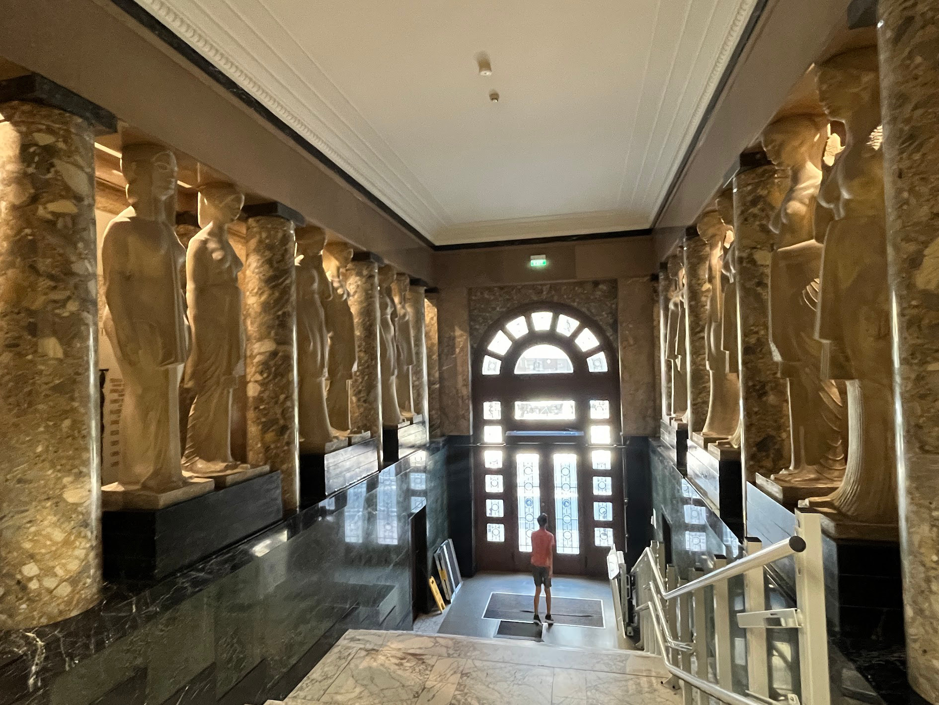 belgrade gallery enterance
