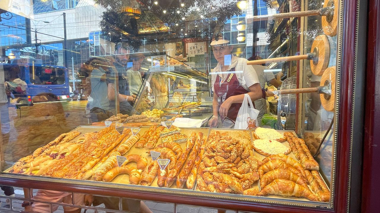 belgrade bakery window
