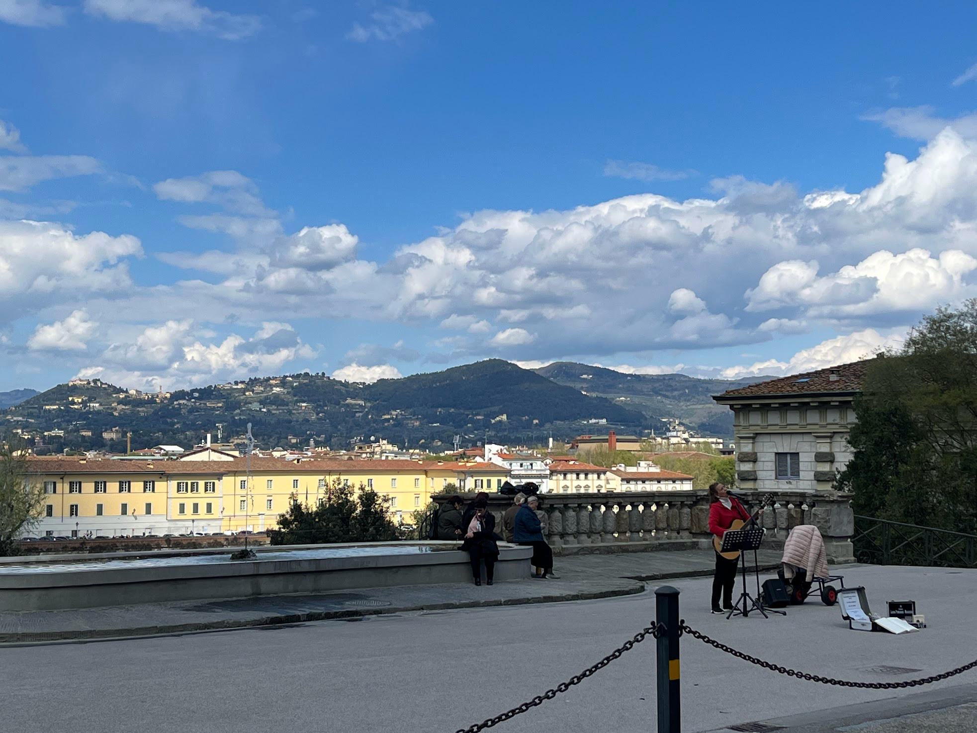 performer plaza Michelangelo