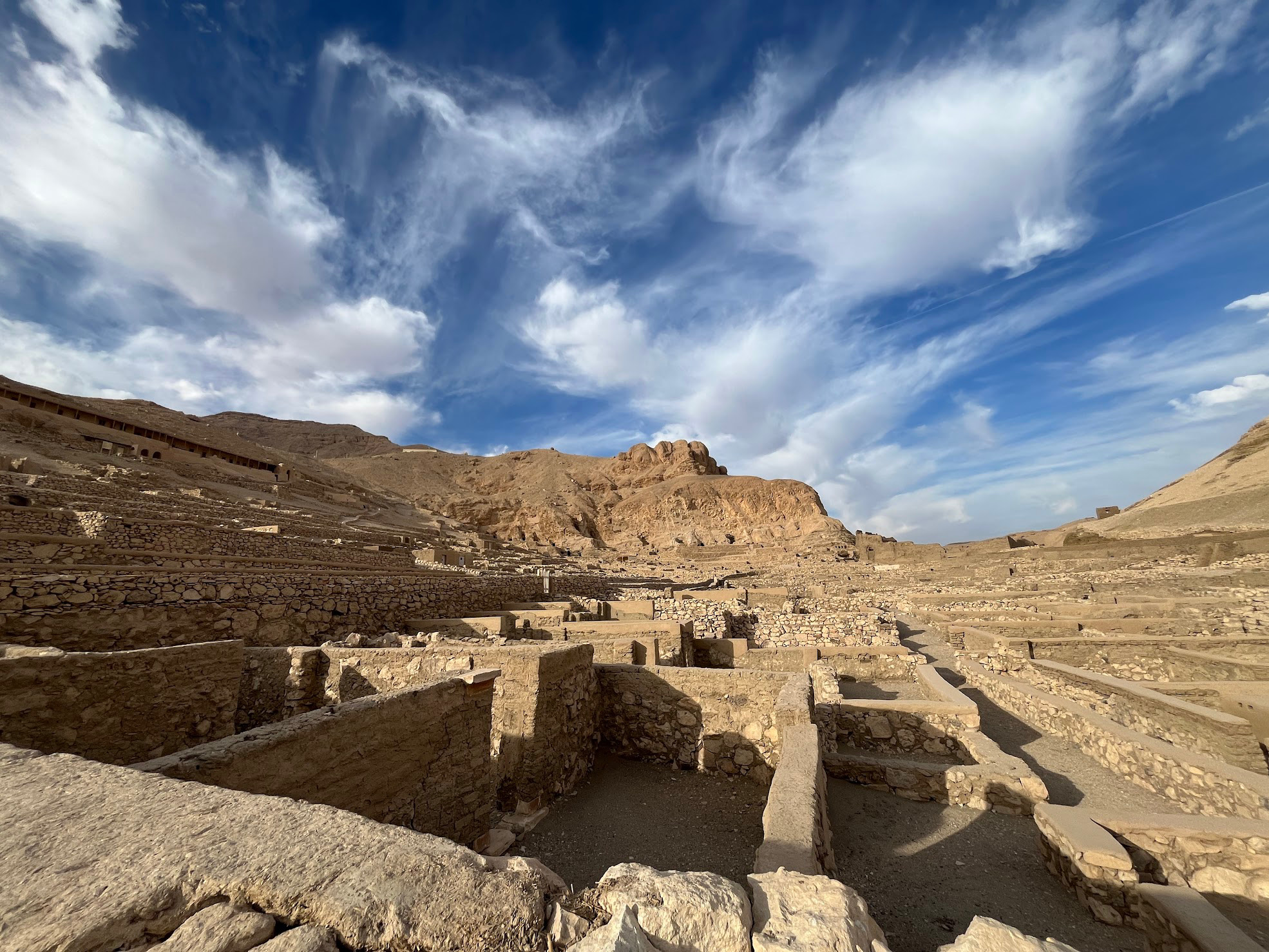 luxor artisan village