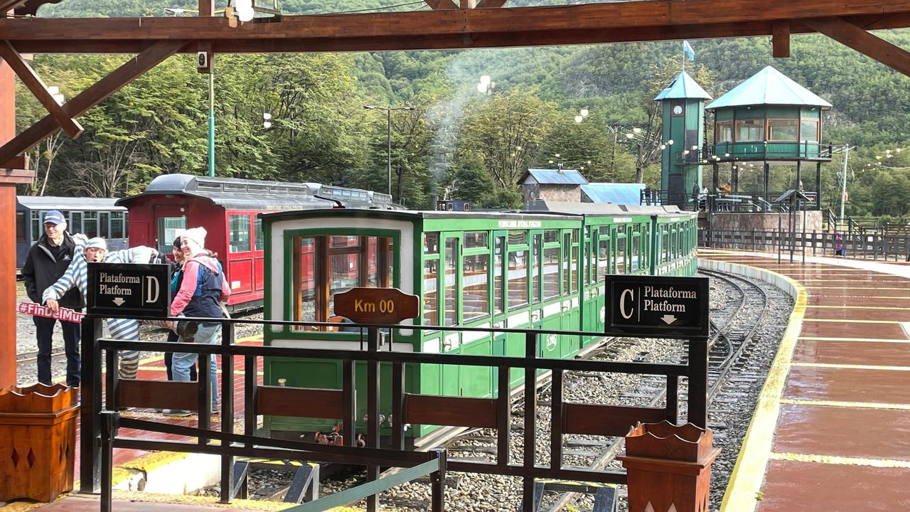 ushuaia train station prisoner