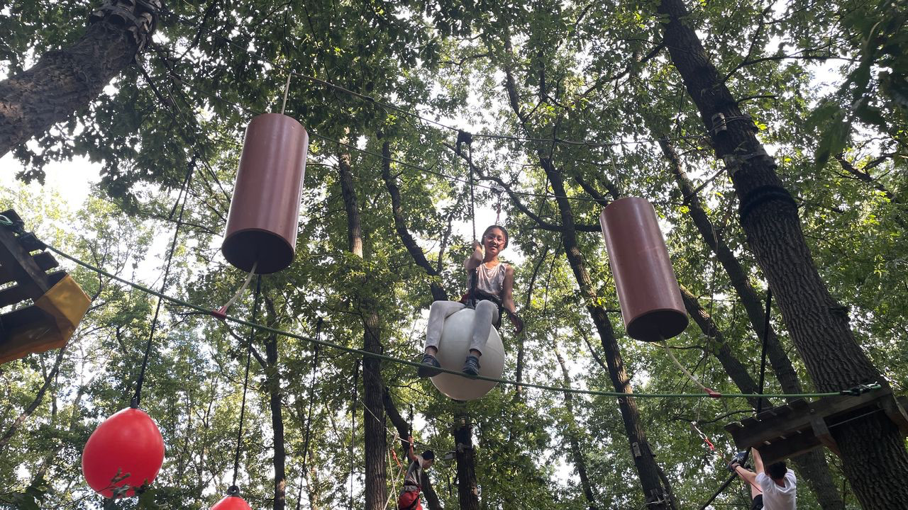 sofia yan zipline1