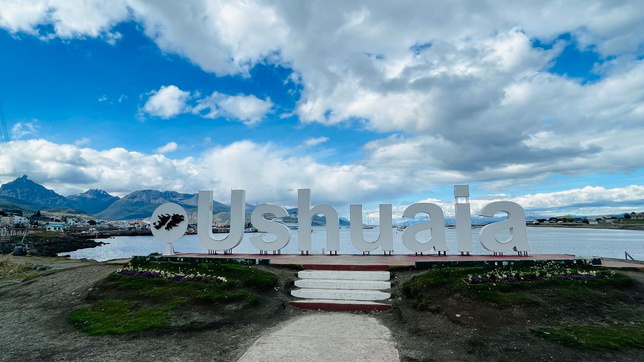 ushuaia sign