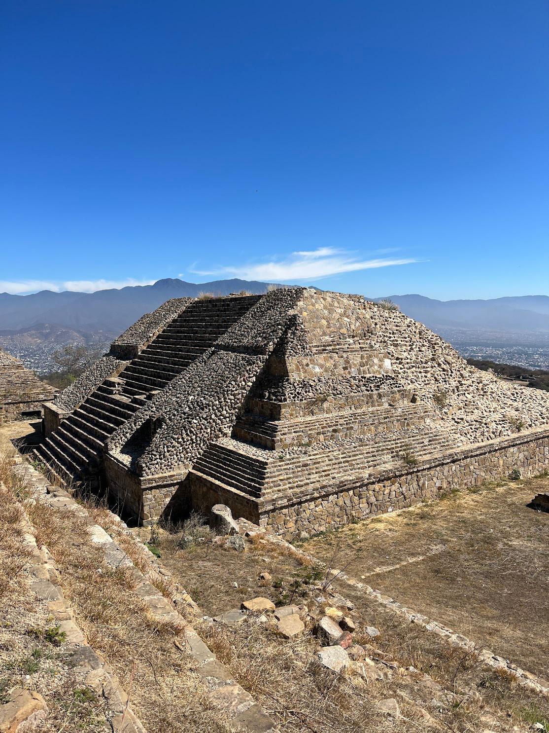 oaxaca alban pyramid