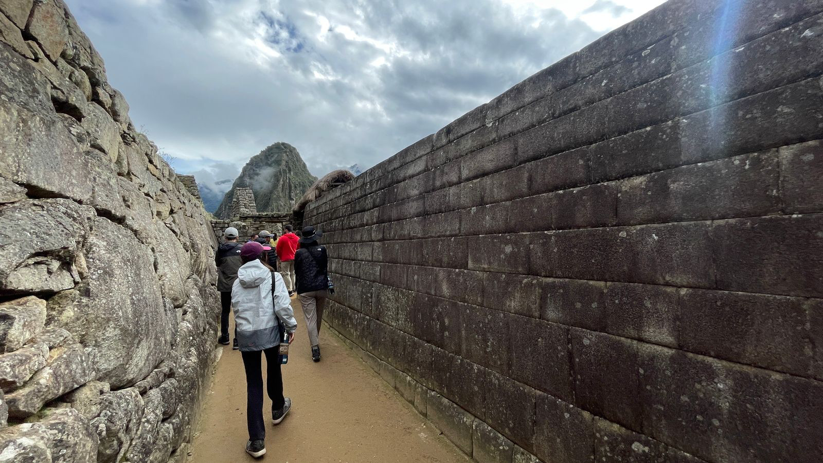 machu picchu wall