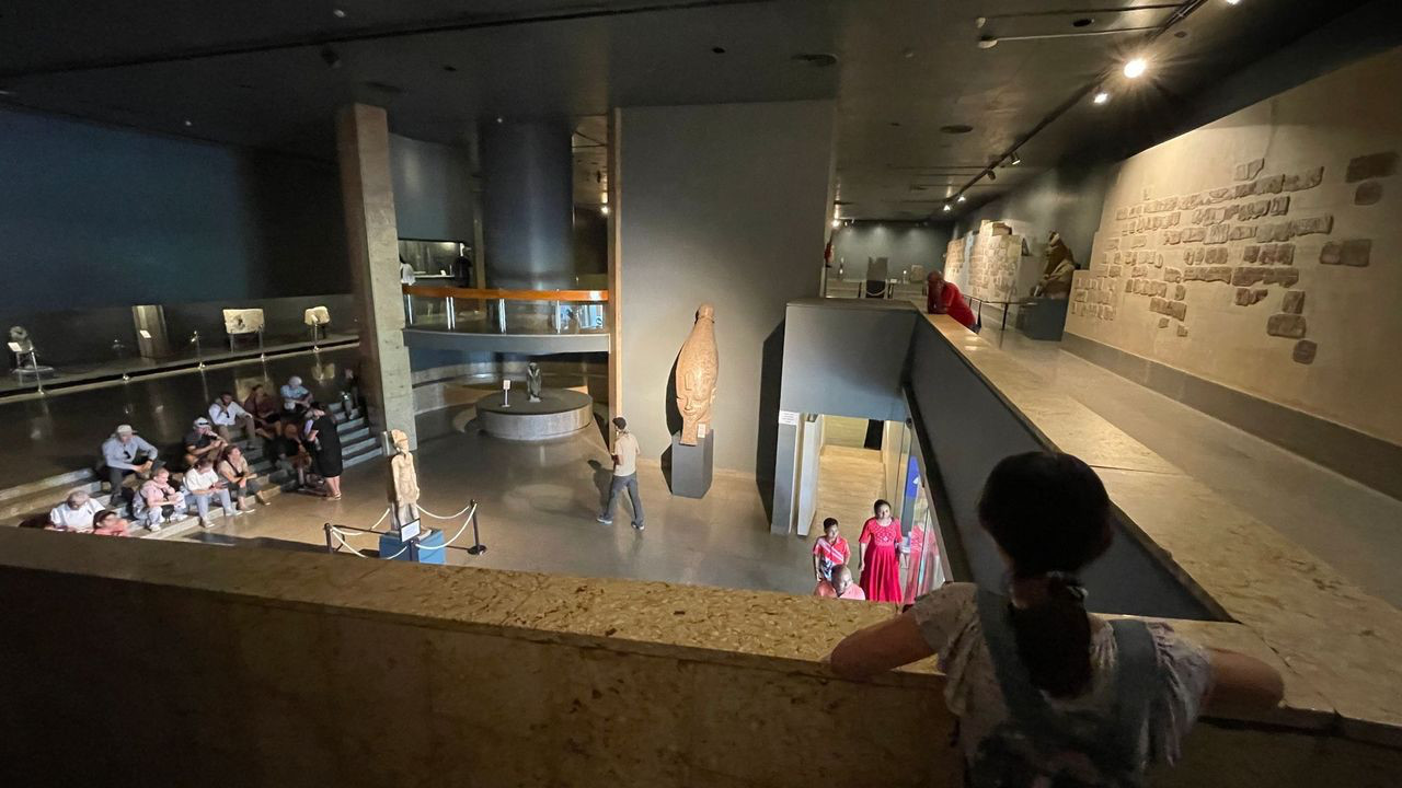 luxor museum interior