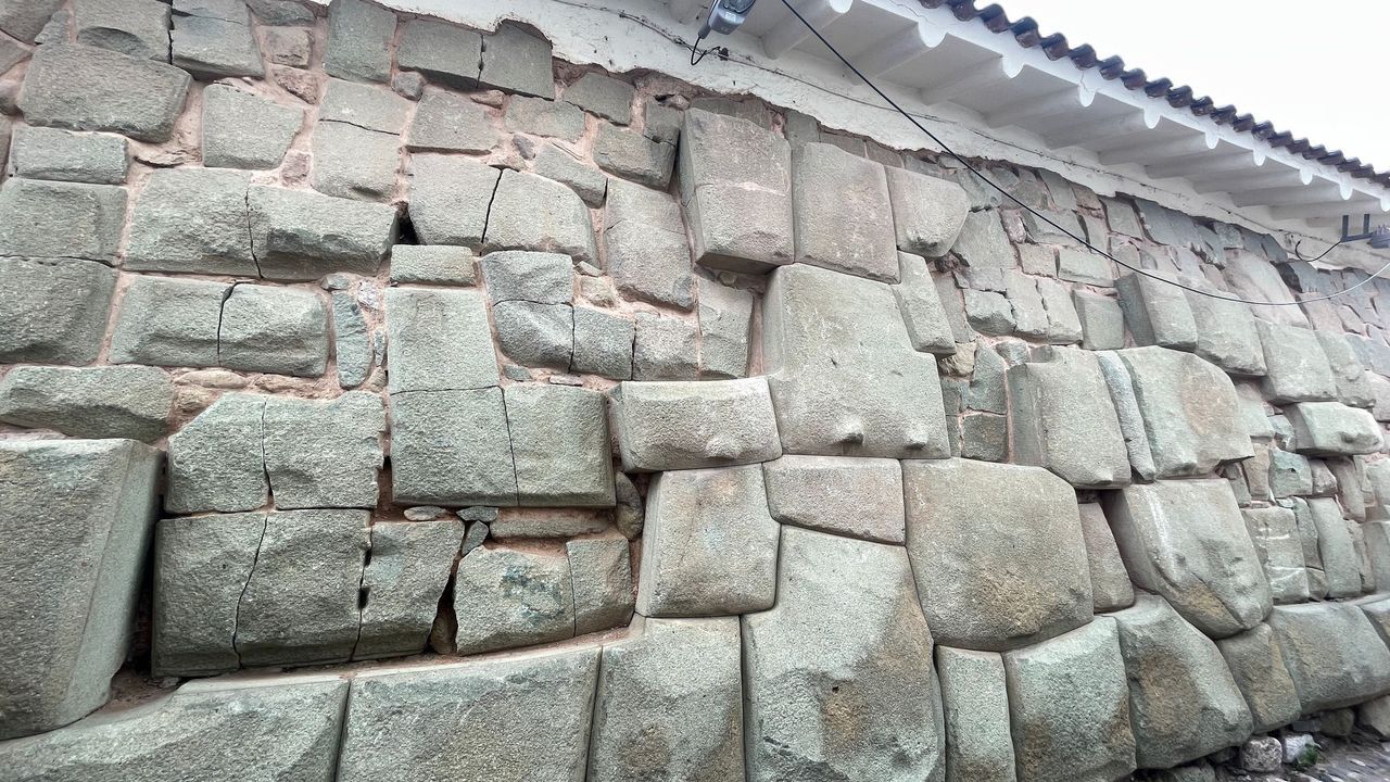 cusco not inca wall