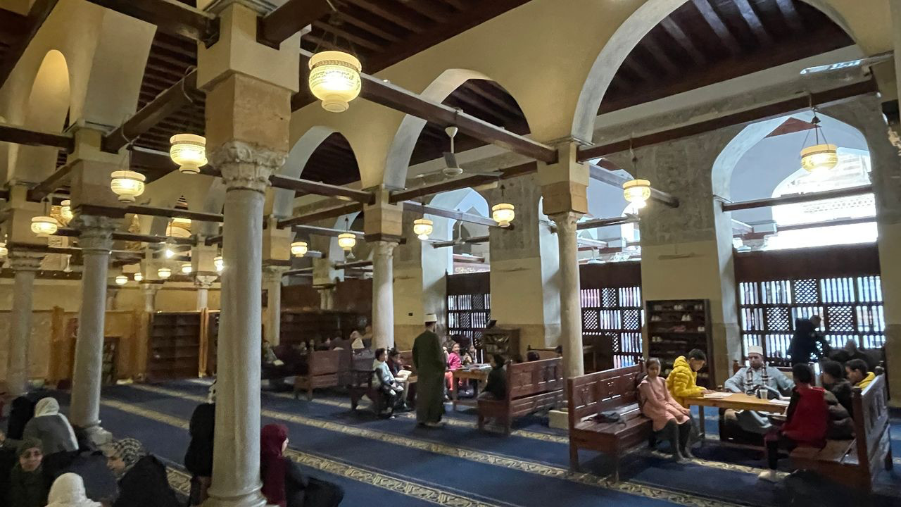 cairo market mosque school