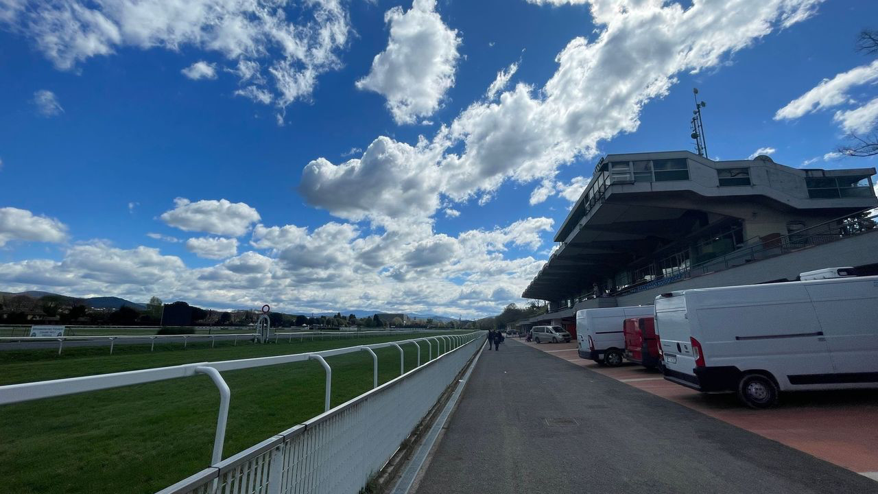 horse racing firenze