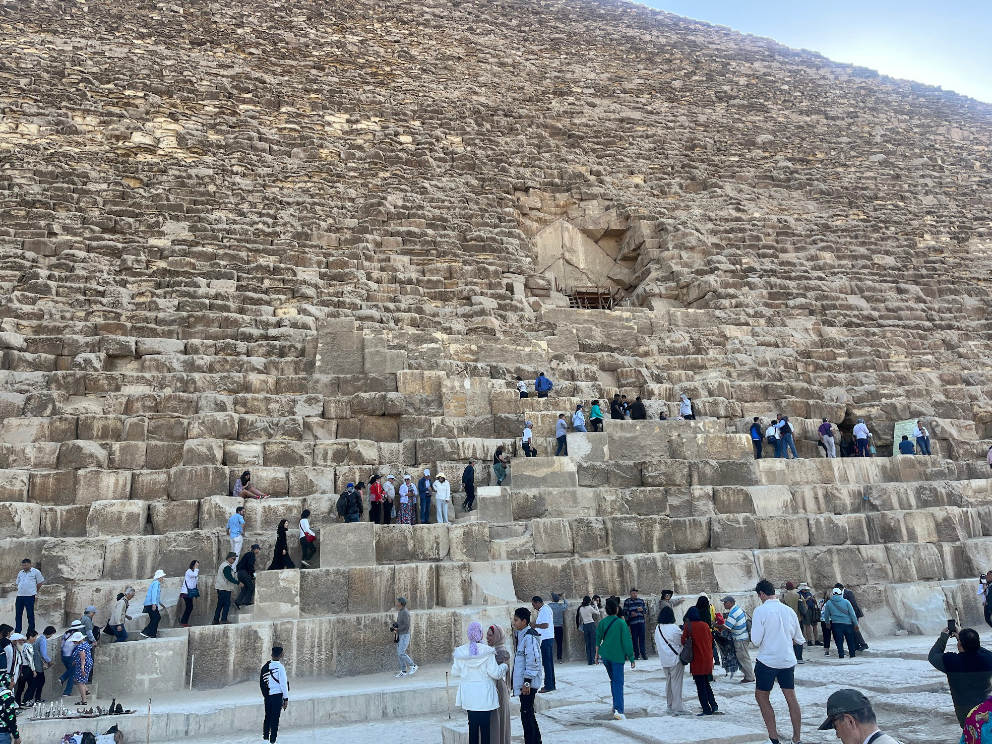 entrance to inside giza pyramid