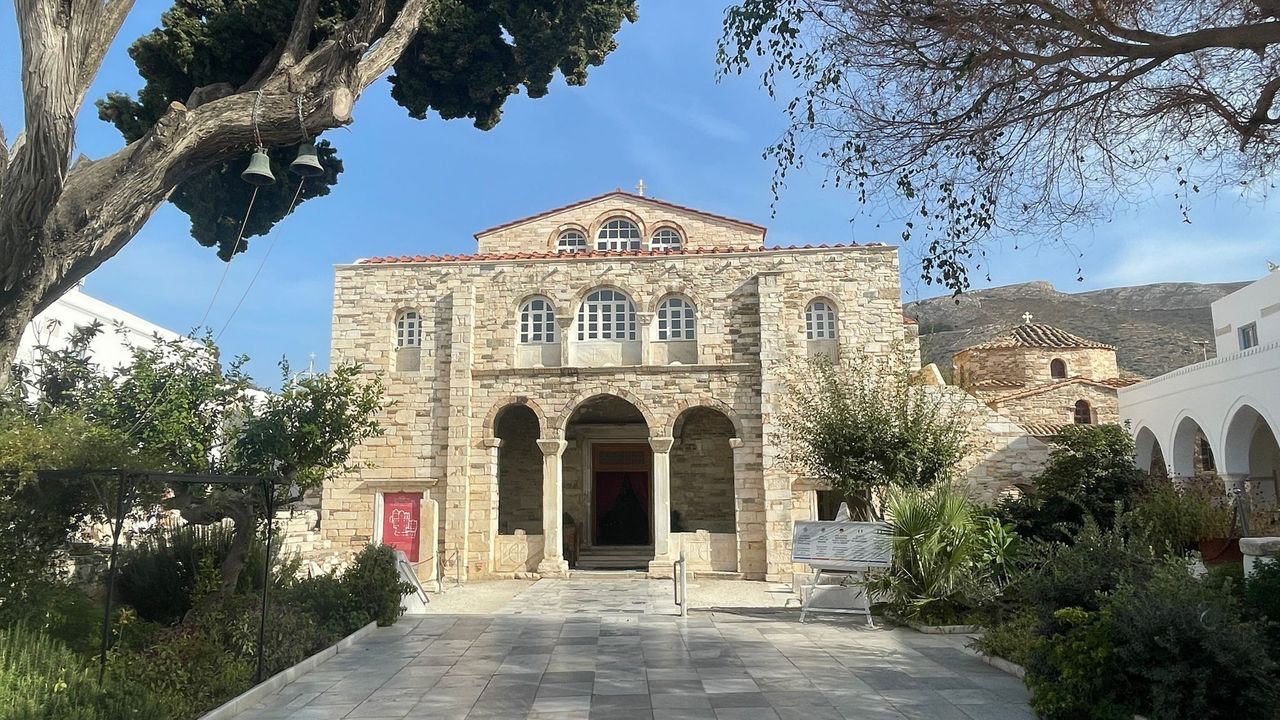 paros church