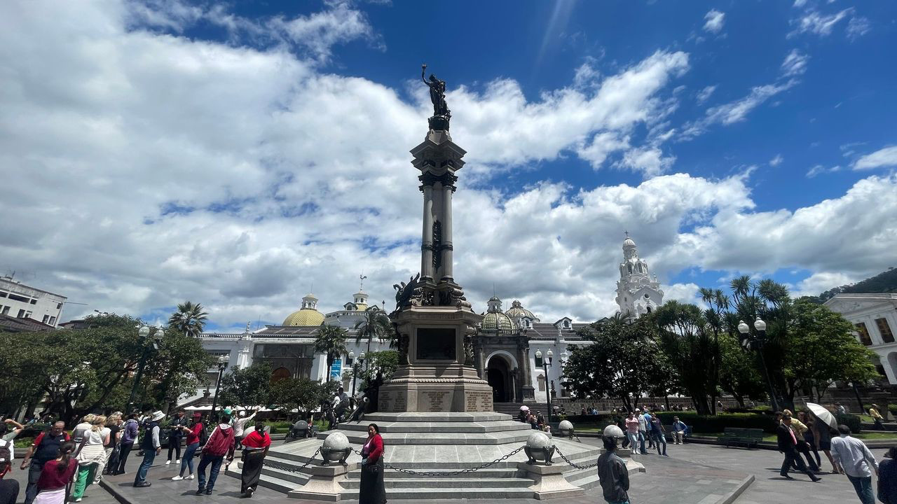 quito independence square